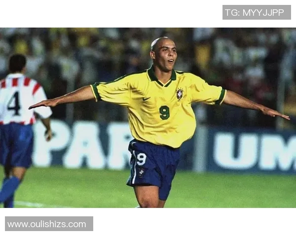 猜猜这位足球明星是谁通过图文线索揭示他的传奇故事与成就