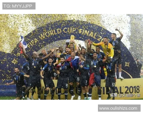 足球明星的荣耀与梦想:探索他们背后的故事与成就