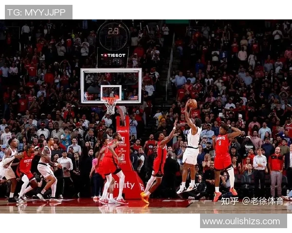 2020年NBA火箭与快船激战回顾精彩瞬间与赛季影响分析